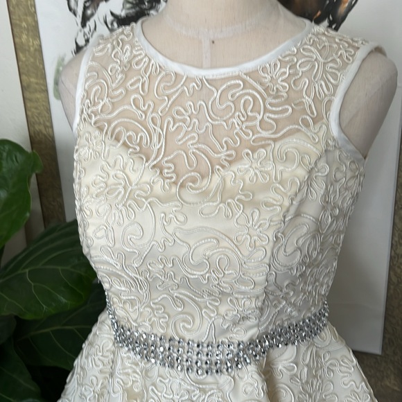 Top Size Small - Picture 3 of 6